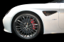 Alfa Romeo 8C Spider dettaglio gomma anteriore